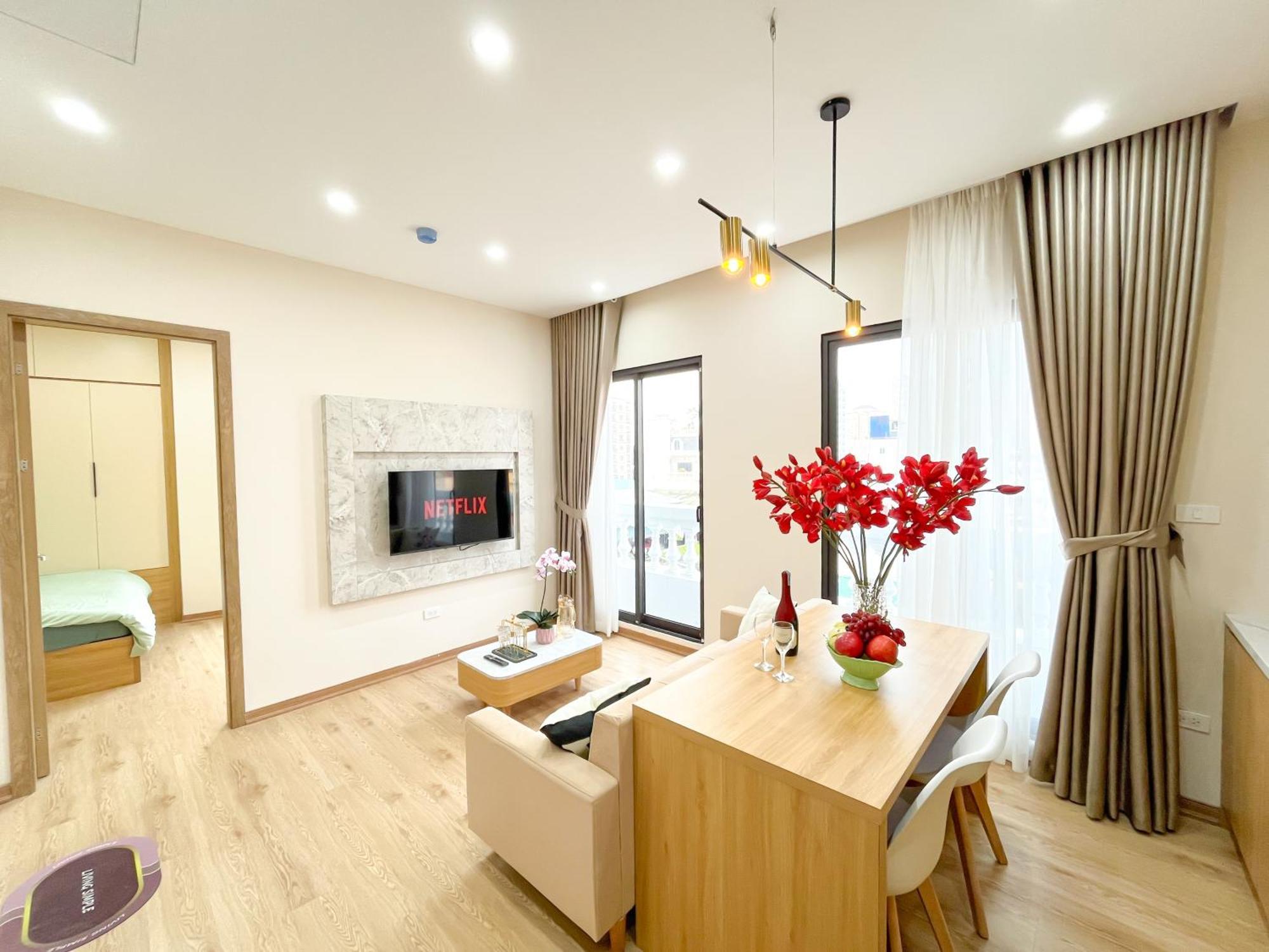 Amazing Housing Lac Long Quan Hanoi Luaran gambar