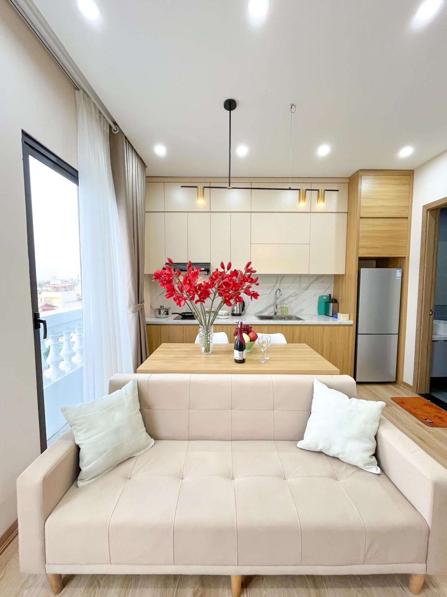 Amazing Housing Lac Long Quan Hanoi Luaran gambar