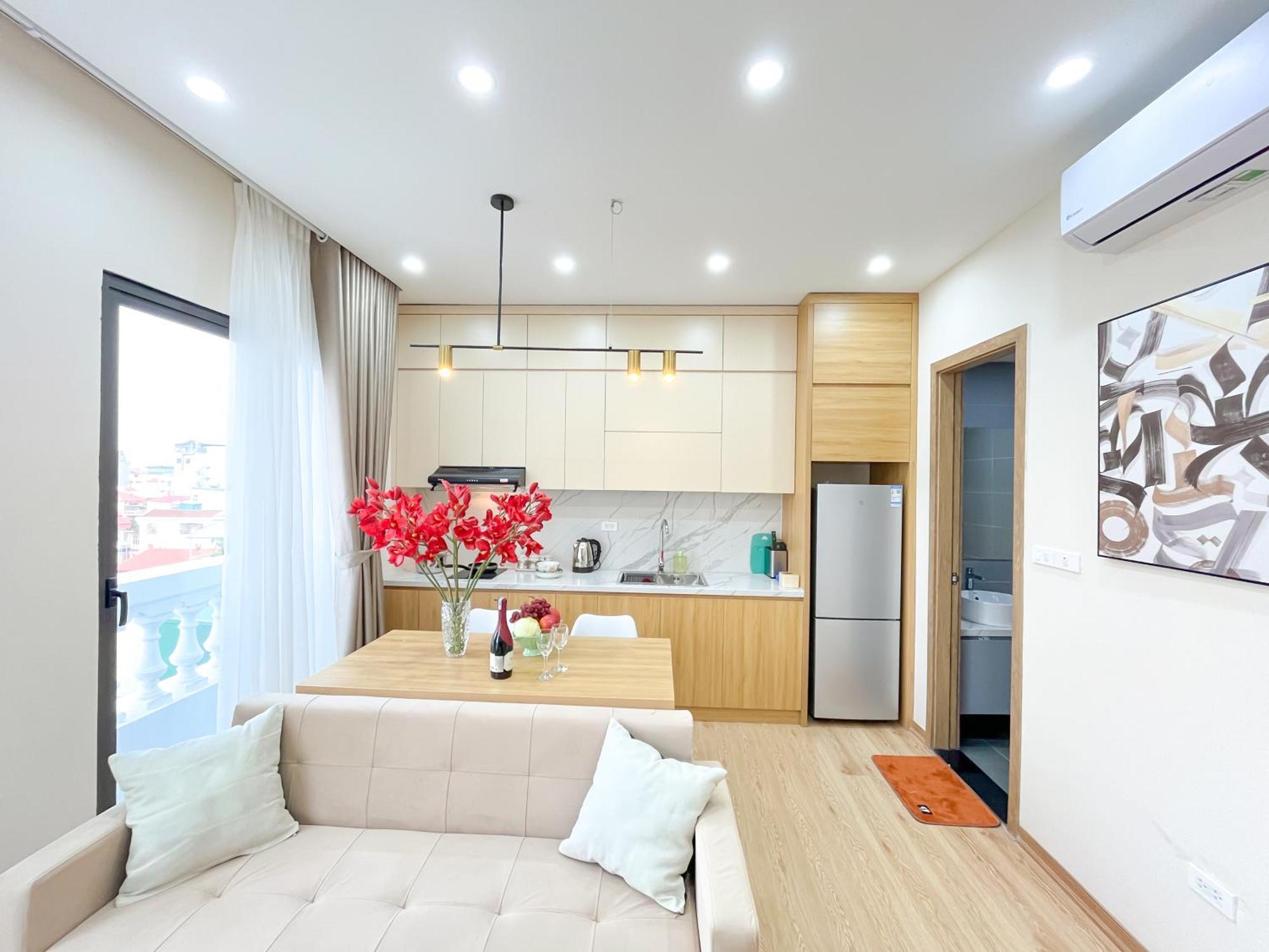 Amazing Housing Lac Long Quan Hanoi Luaran gambar