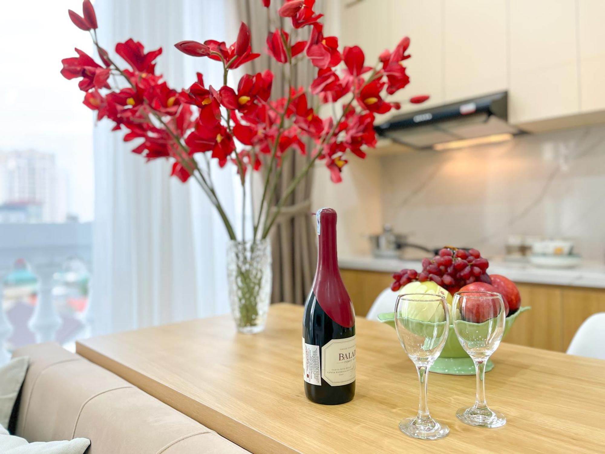 Amazing Housing Lac Long Quan Hanoi Luaran gambar