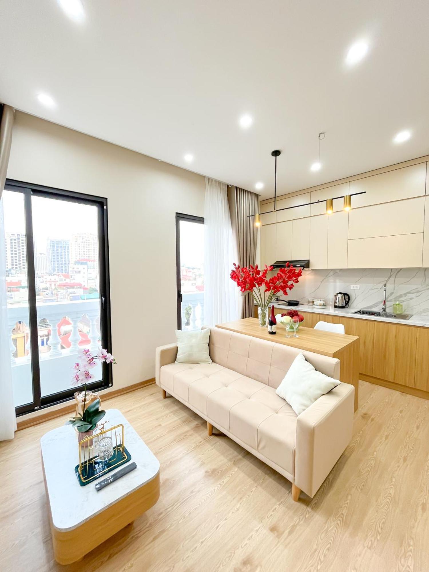 Amazing Housing Lac Long Quan Hanoi Luaran gambar