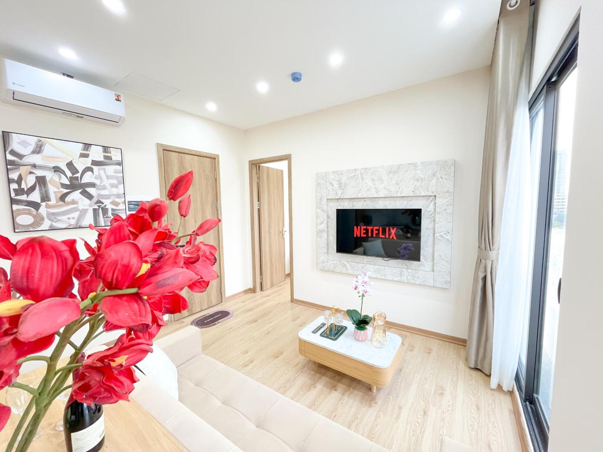 Amazing Housing Lac Long Quan Hanoi Luaran gambar
