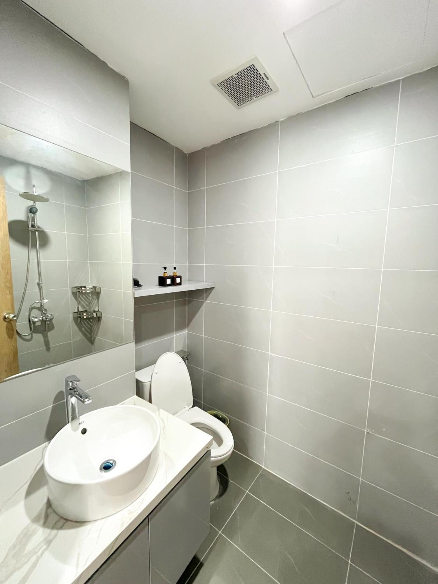 Amazing Housing Lac Long Quan Hanoi Luaran gambar