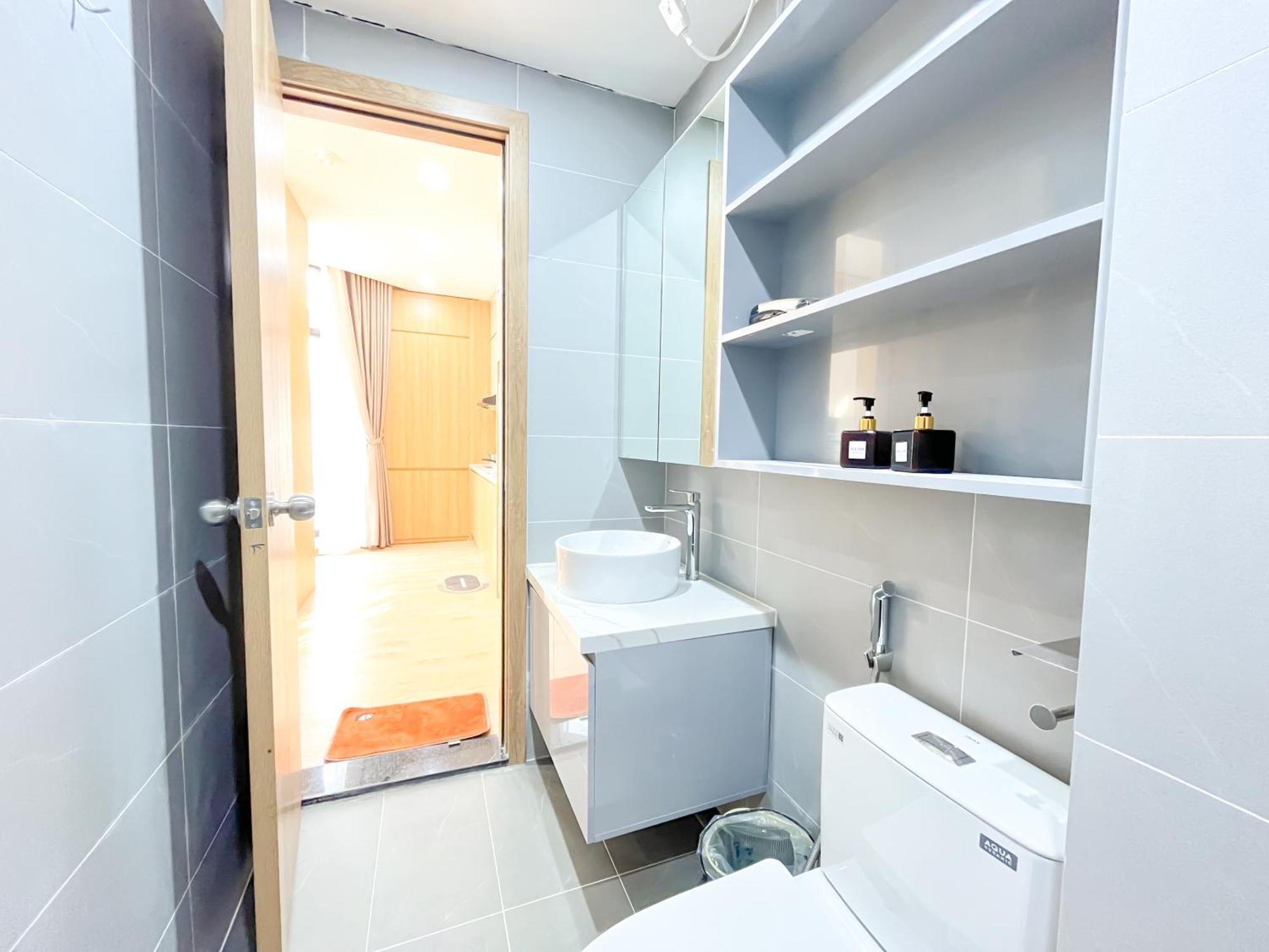 Amazing Housing Lac Long Quan Hanoi Luaran gambar